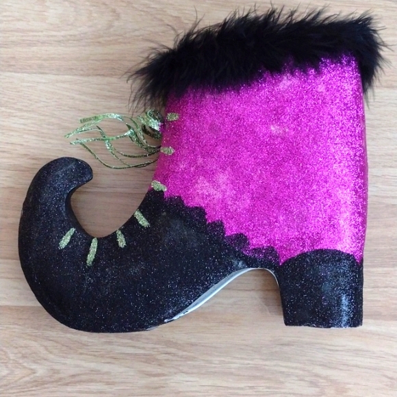 Witches Boot Halloween Table Top Decoration 9 inches Tall - Picture 1 of 4